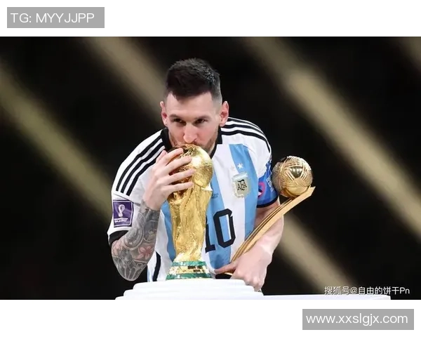 历史上最闪耀的足球巨星之路从少年到传奇的辉煌时刻