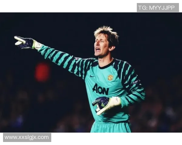 莱万领衔足坛风云球星形象与足球梦想共舞